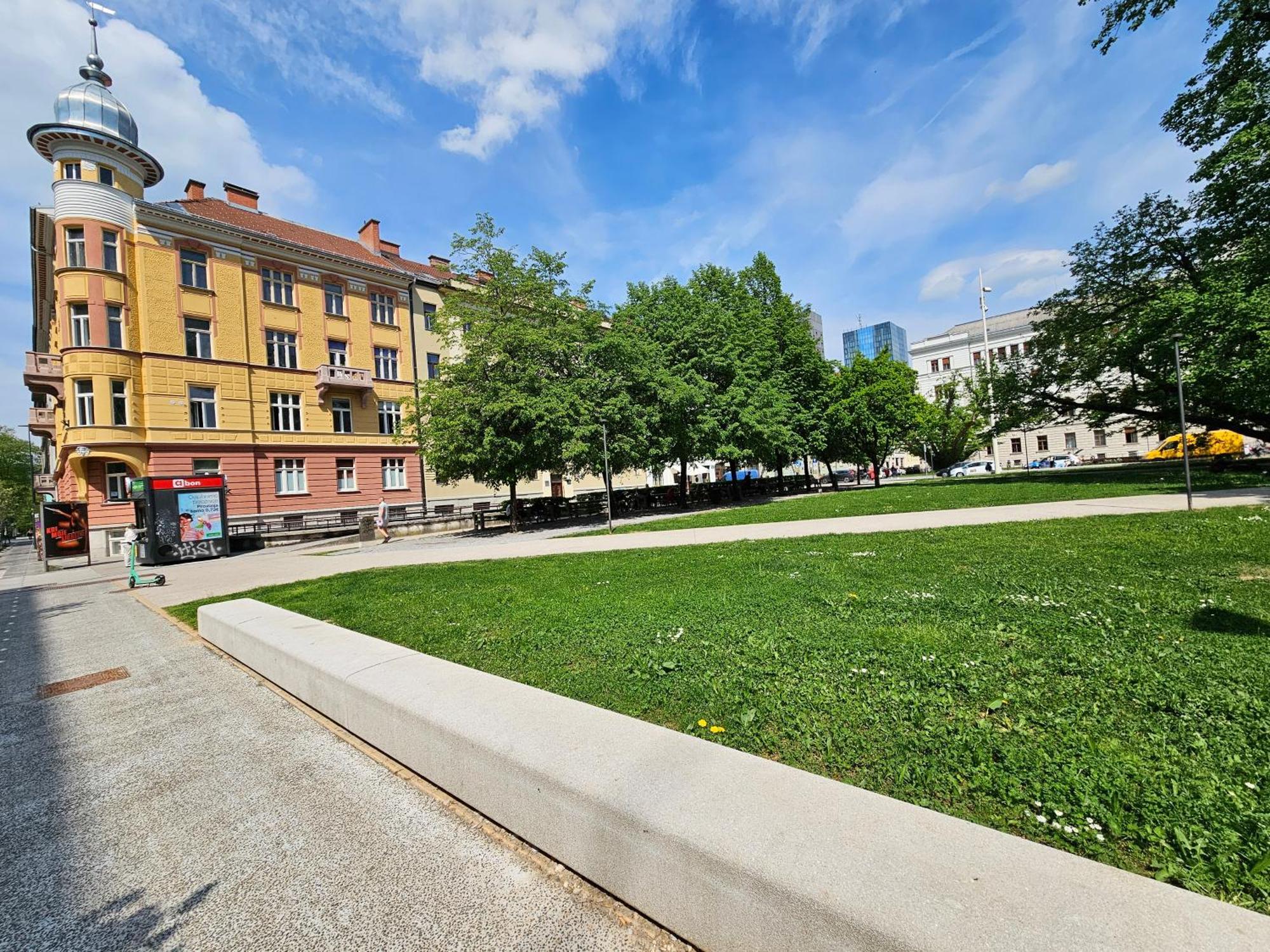 Studio Apartment Gea 2 Tour As Ljubljana Extérieur photo